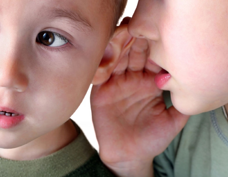 При отите у ребенка снижение слуха